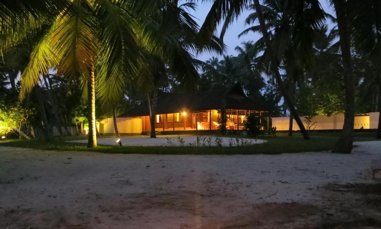 Vismaya Lake Heritage Turavūr Extérieur photo